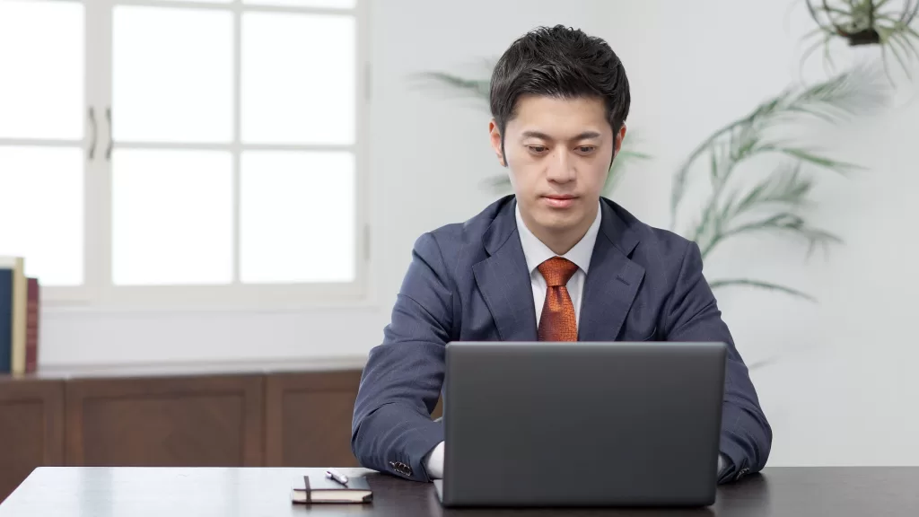 o que e datashet homem enviando e-mail