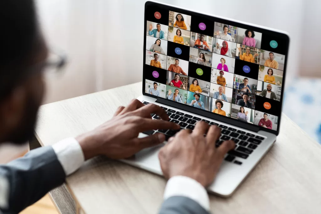 notebook empresarial reuniao online
