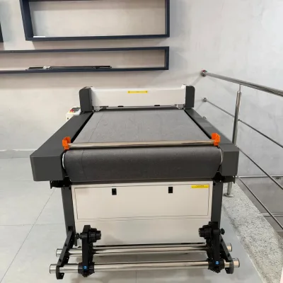 plotter-mcut-7090u-mesa-de-corte-e-vinco-de-esteira-4